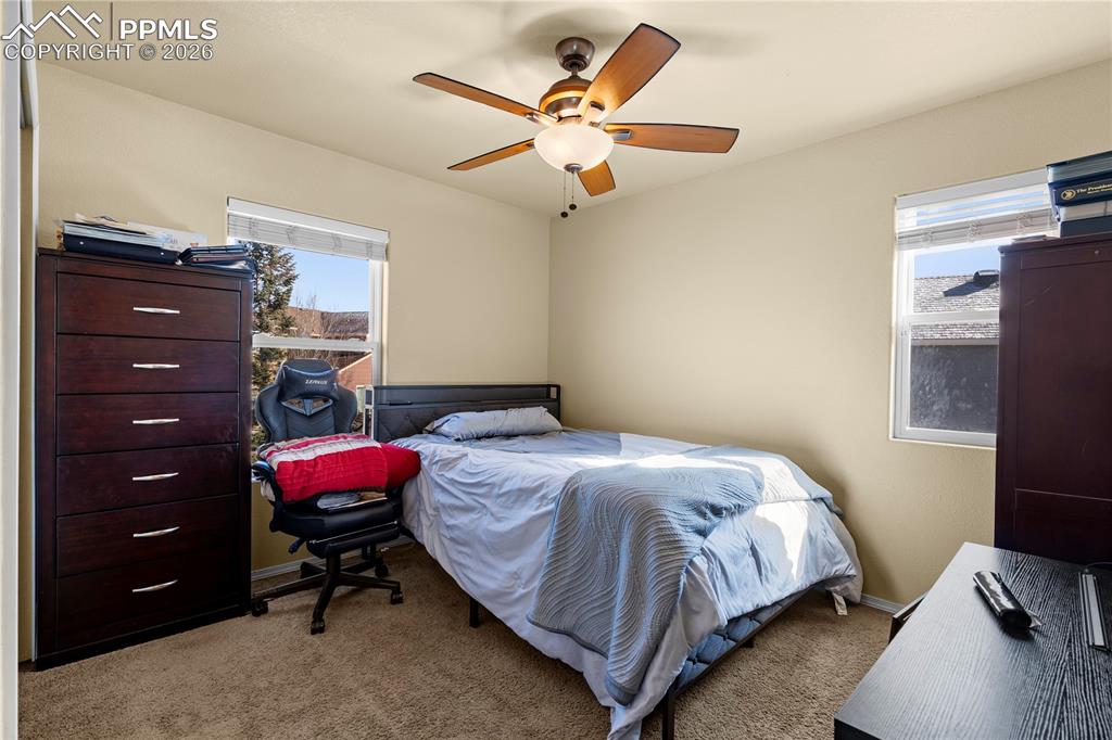 Image 13 of 32: Bedroom