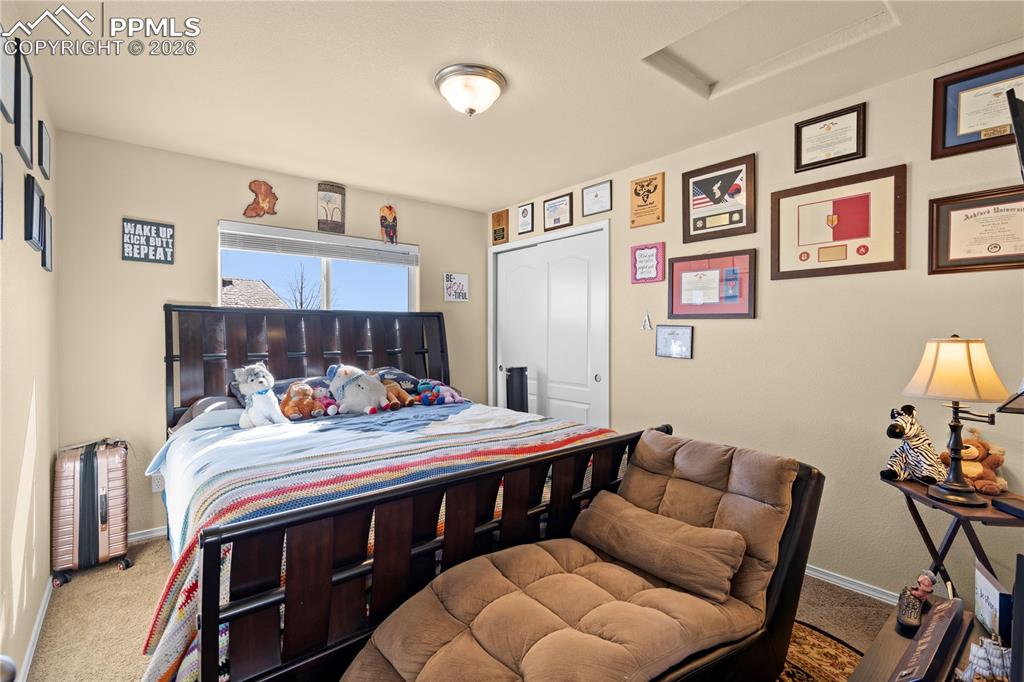 Image 16 of 32: Bedroom