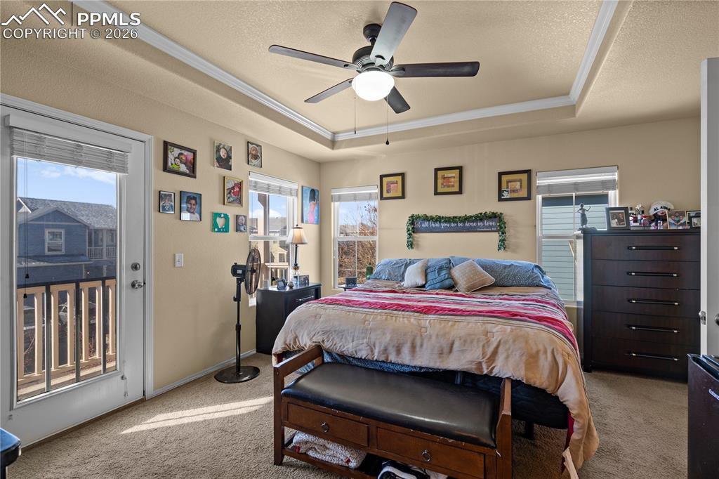 Image 19 of 32: Bedroom