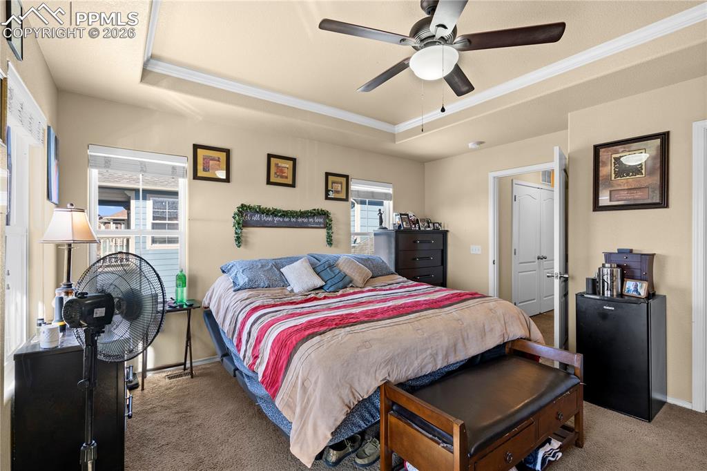 Image 20 of 32: Bedroom