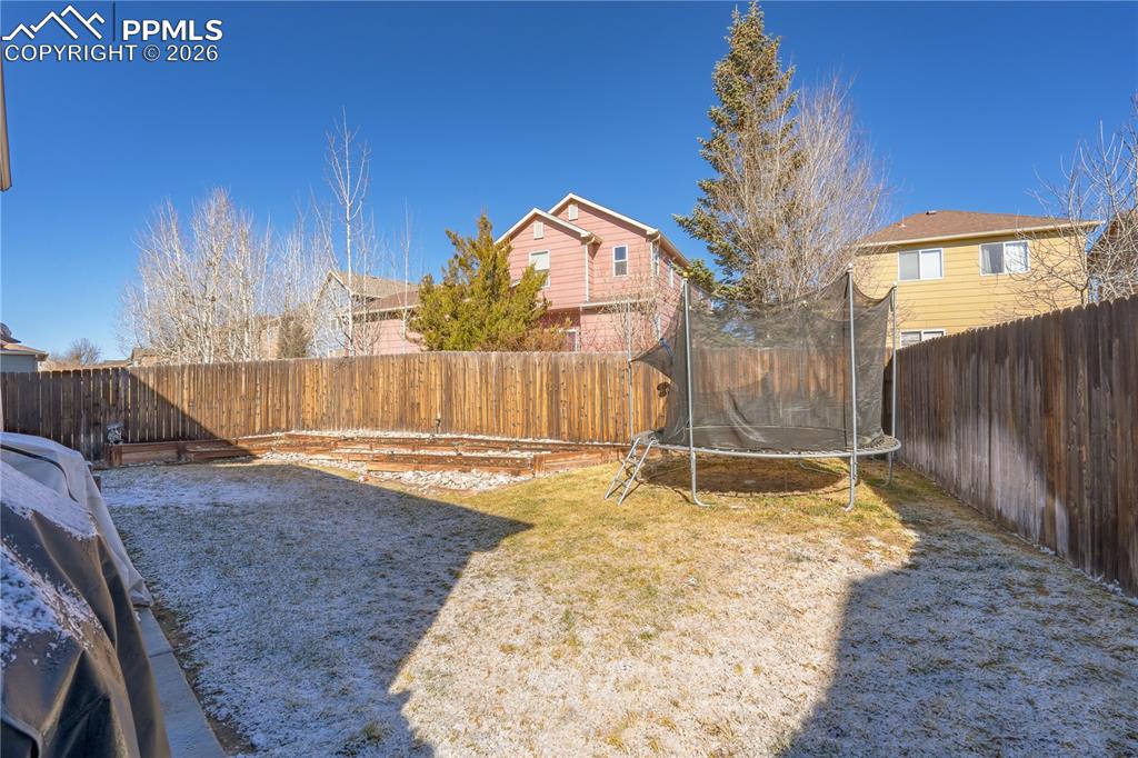 Image 32 of 32: Yard