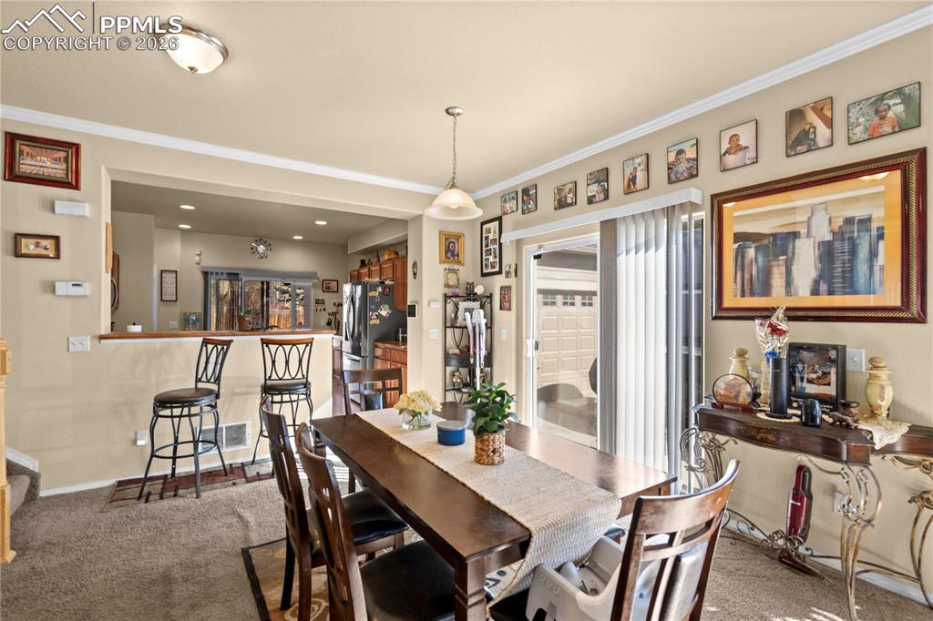 Image 5 of 32: Dining Area