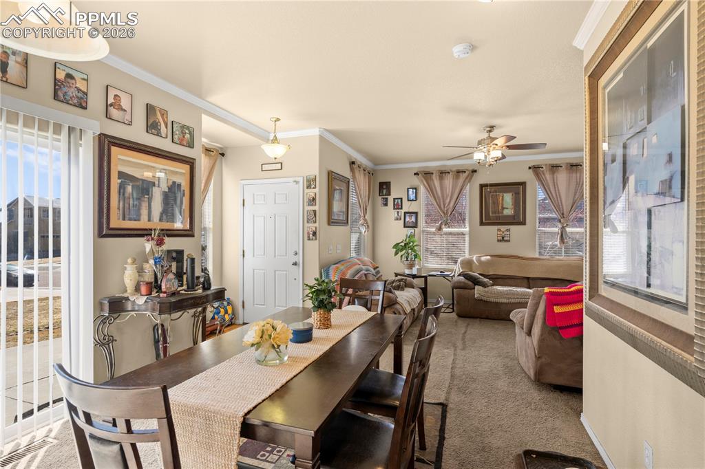 Image 9 of 32: Dining Area