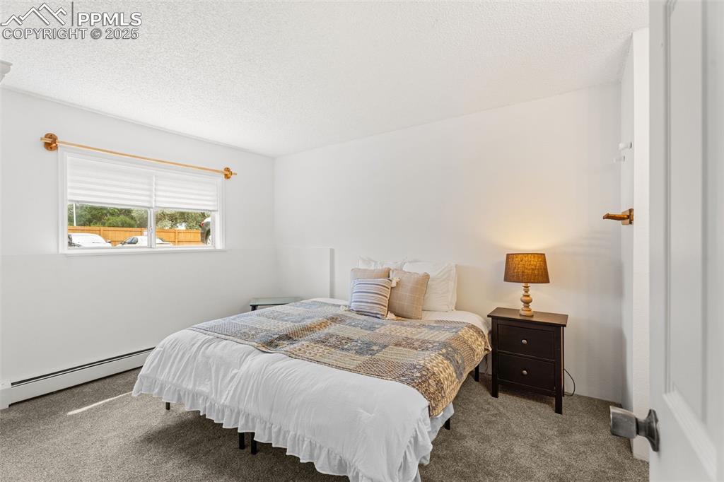 Image 13 of 20: Full size bath