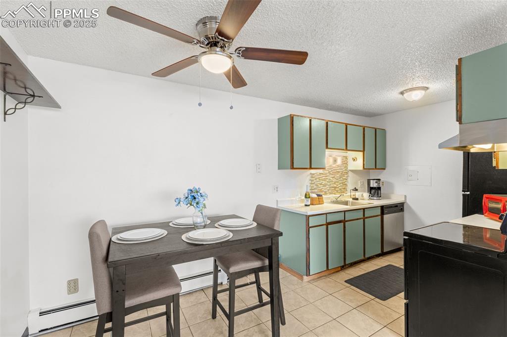 Image 9 of 20: Kitchen