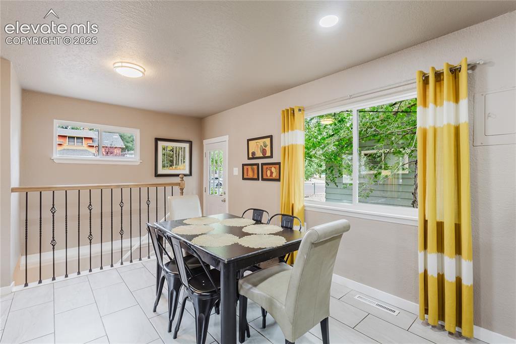 Image 6 of 49: Dining Area