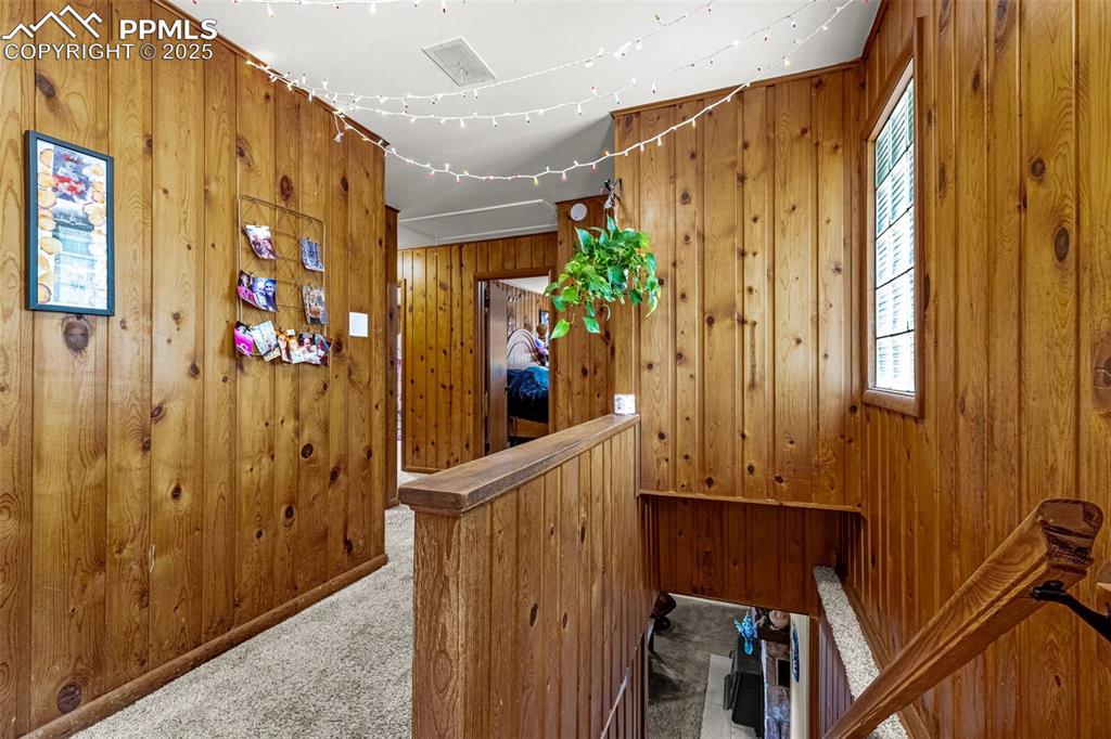 Image 23 of 32: Reception