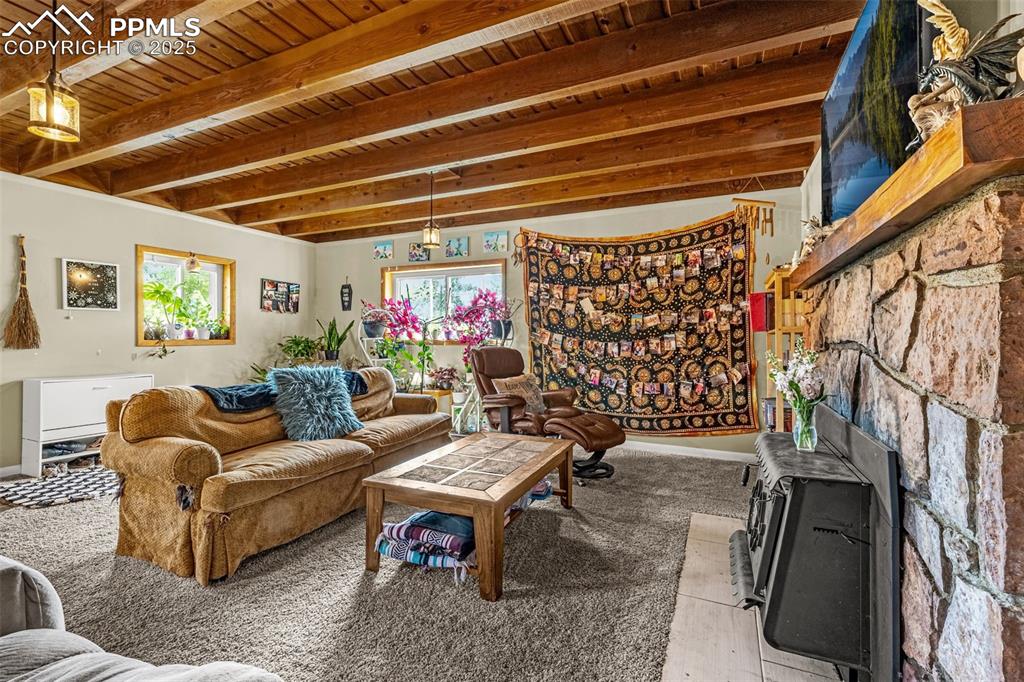 Image 9 of 32: Living Room