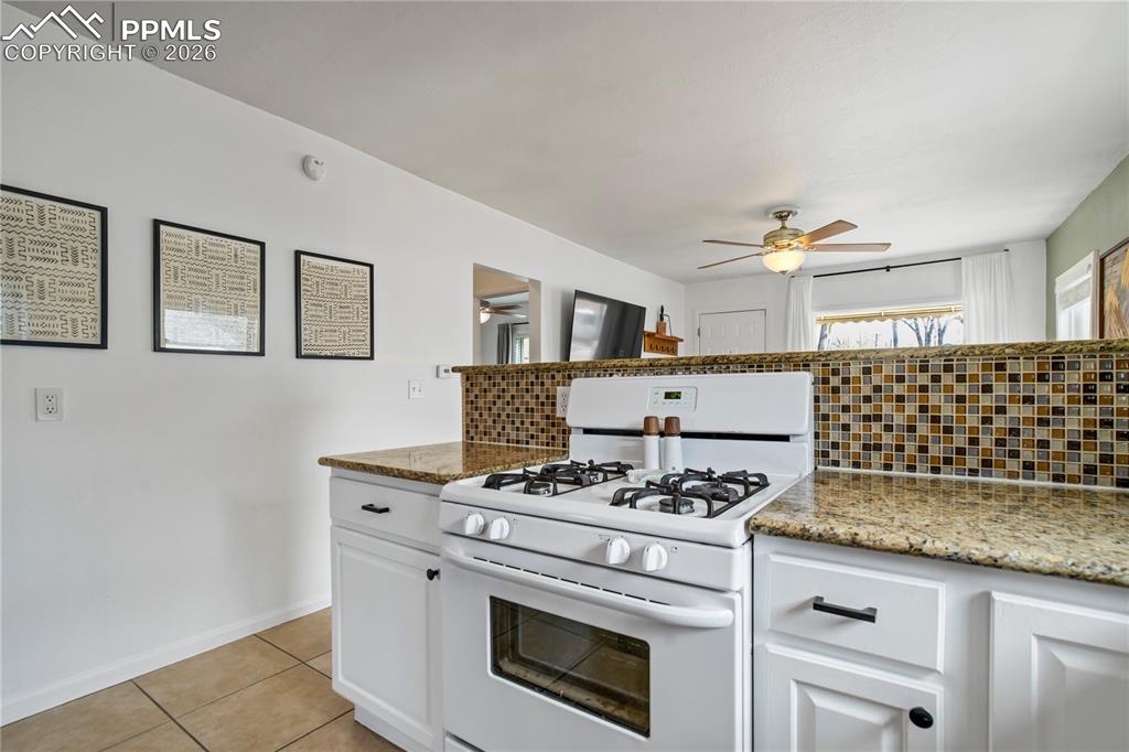 Image 11 of 43: Kitchen