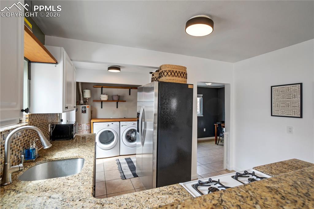 Image 12 of 43: Kitchen