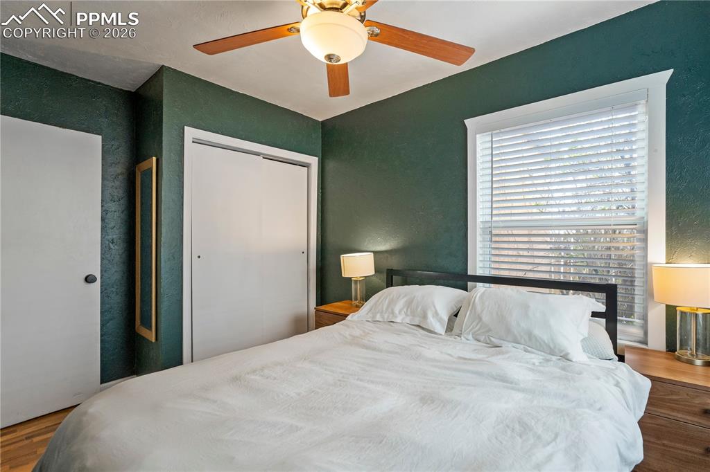 Image 19 of 43: Bedroom