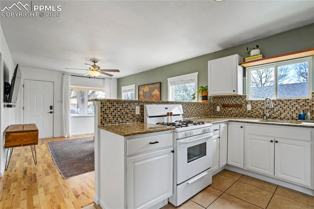 Image 8 of 43: Bedroom