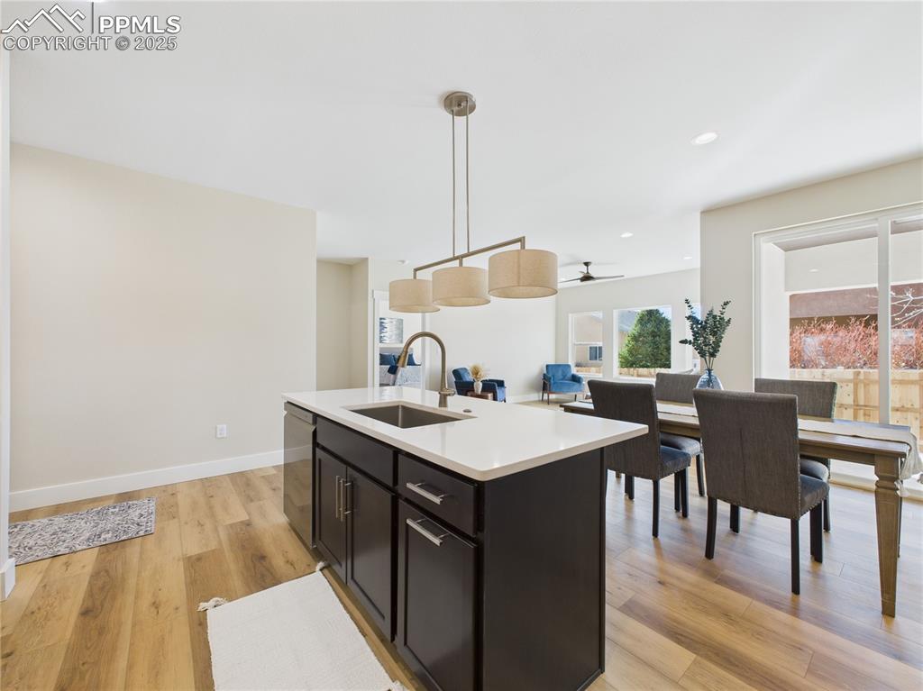 Image 17 of 39: Kitchen