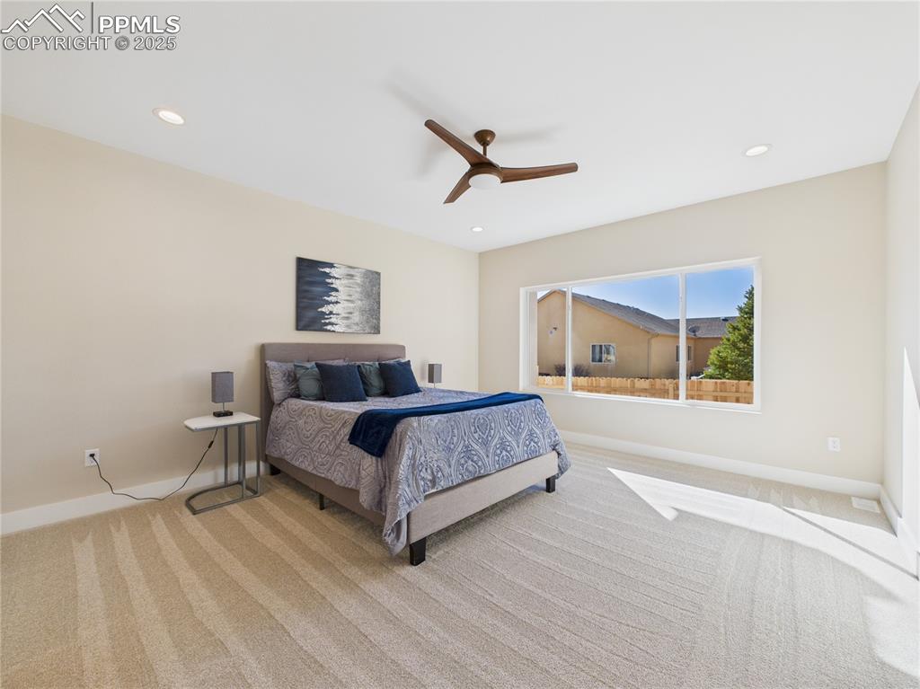 Image 26 of 39: Bedroom