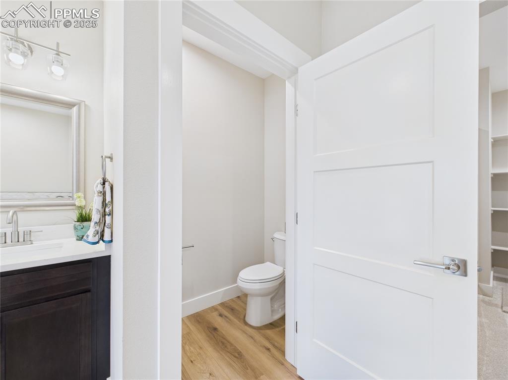 Image 33 of 39: Bathroom