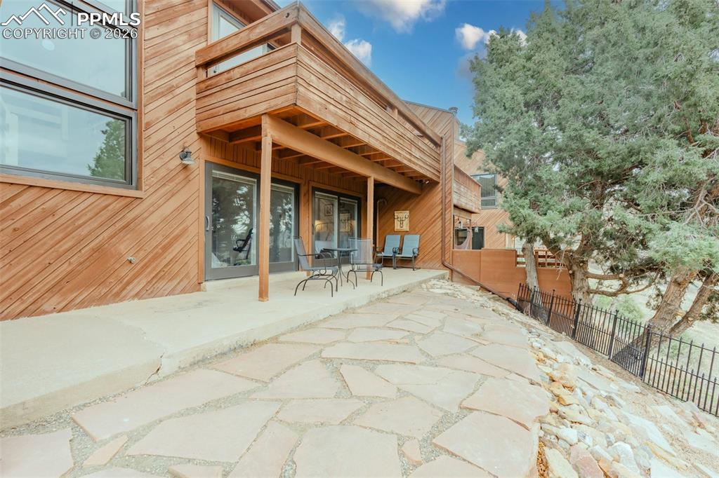 Image 32 of 50: Patio