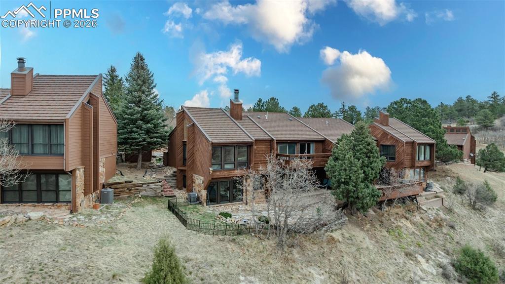 Image 43 of 50: Back of Structure