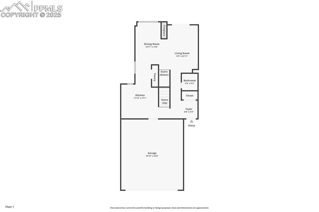 Image 43 of 45: View of room layout