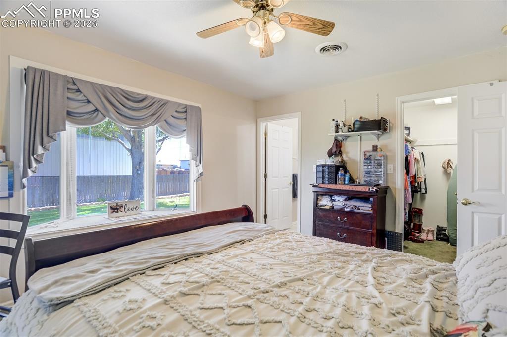 Image 22 of 50: Bedroom