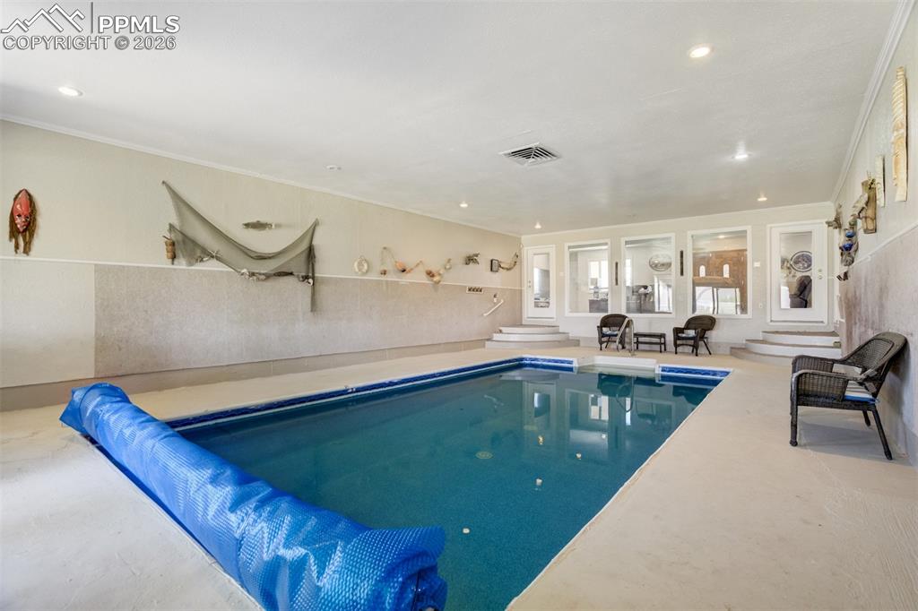 Image 28 of 50: Pool