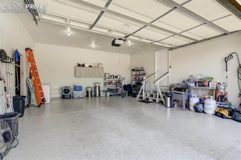 Image 44 of 50: View of garage