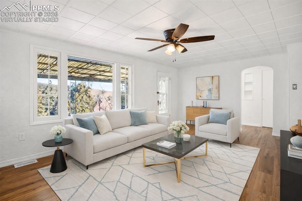 Image 7 of 37: Virtually Staged