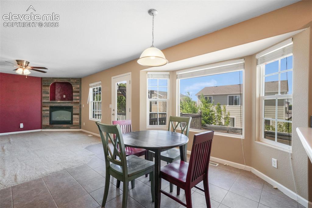 Image 15 of 49: Kitchen