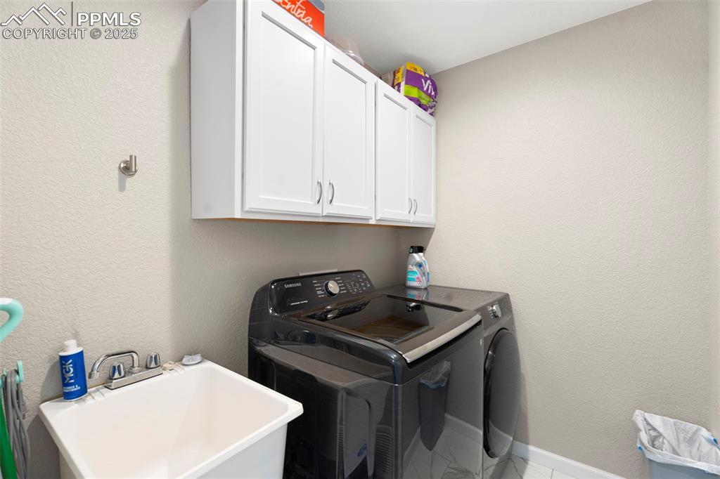 Image 10 of 34: Laundry