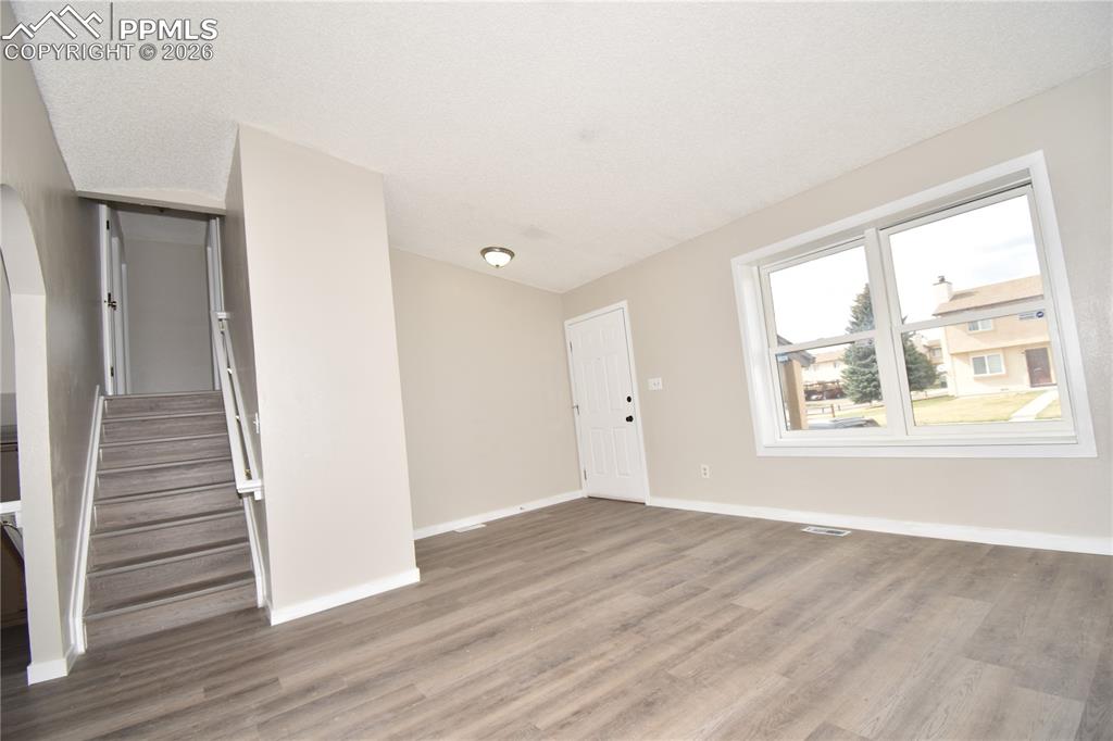 Image 14 of 14: Entry