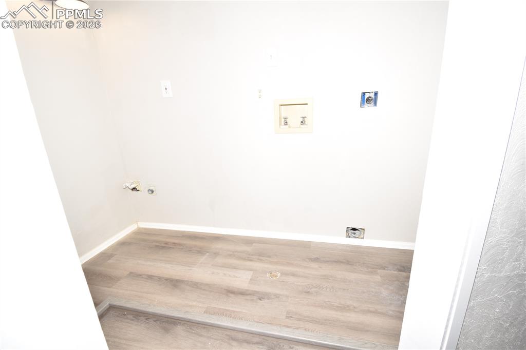 Image 6 of 14: Laundry