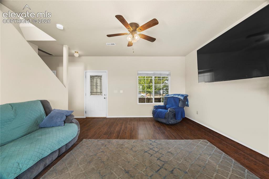 Image 8 of 34: Sitting Room