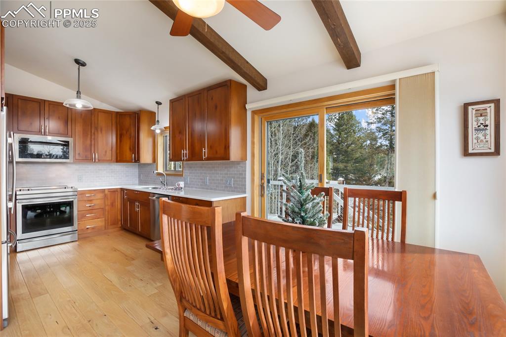 Image 20 of 40: Doesn