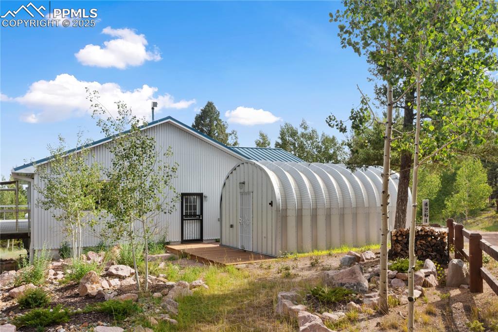 Image 36 of 40: Perfectly built for the forest!