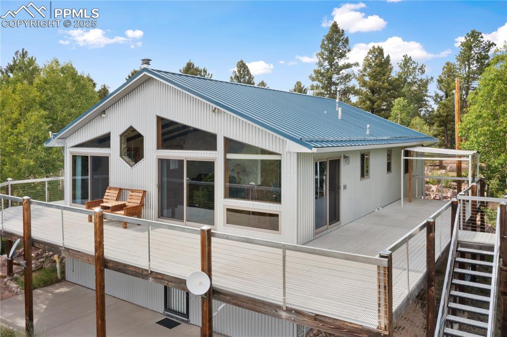 Image 39 of 40: Now its time to kick off your shoes and enjoy the show!