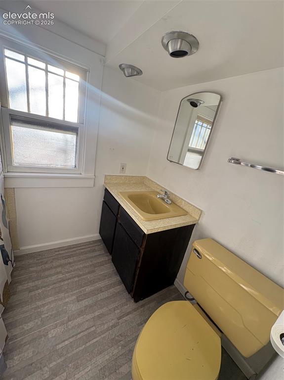 Image 17 of 24: Bathroom
