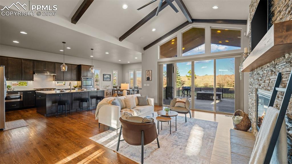 Image 12 of 45: Living Room