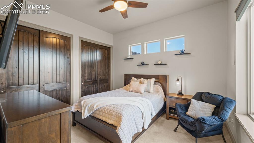 Image 22 of 45: Bedroom