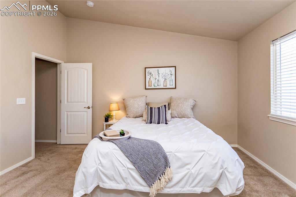 Image 26 of 38: Master Bedroom