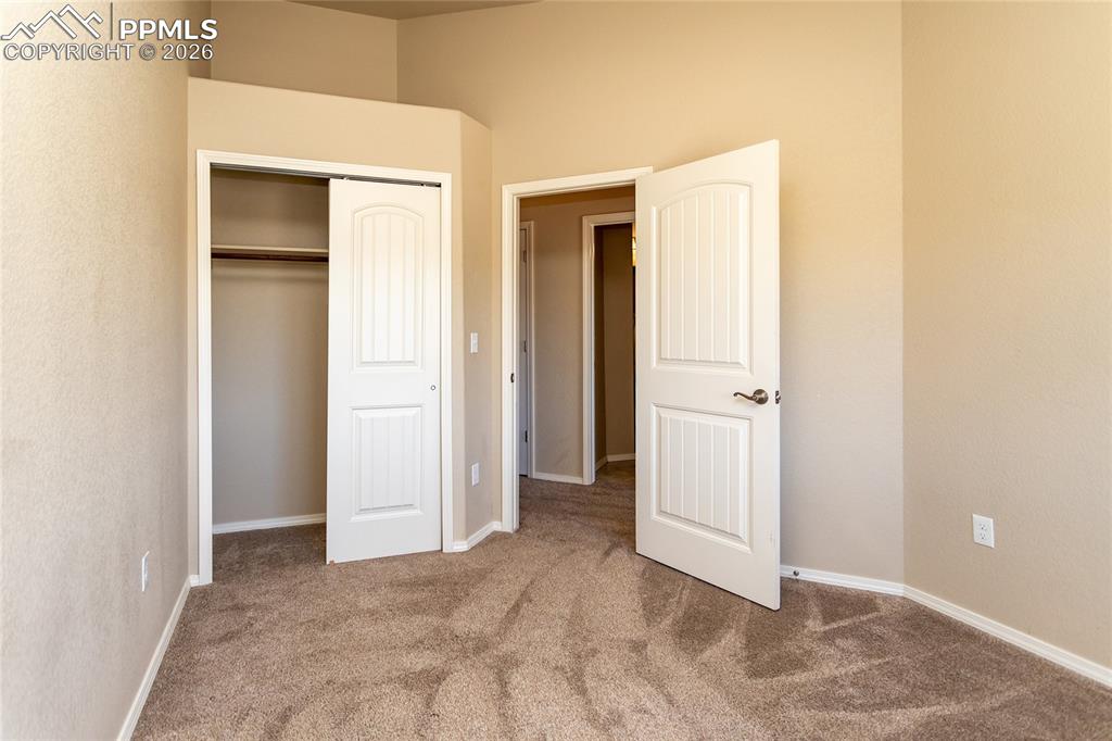 Image 35 of 38: Bedroom