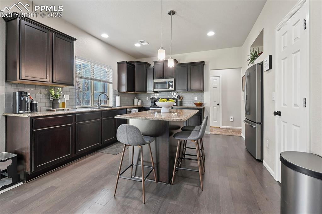 Image 11 of 35: Kitchen