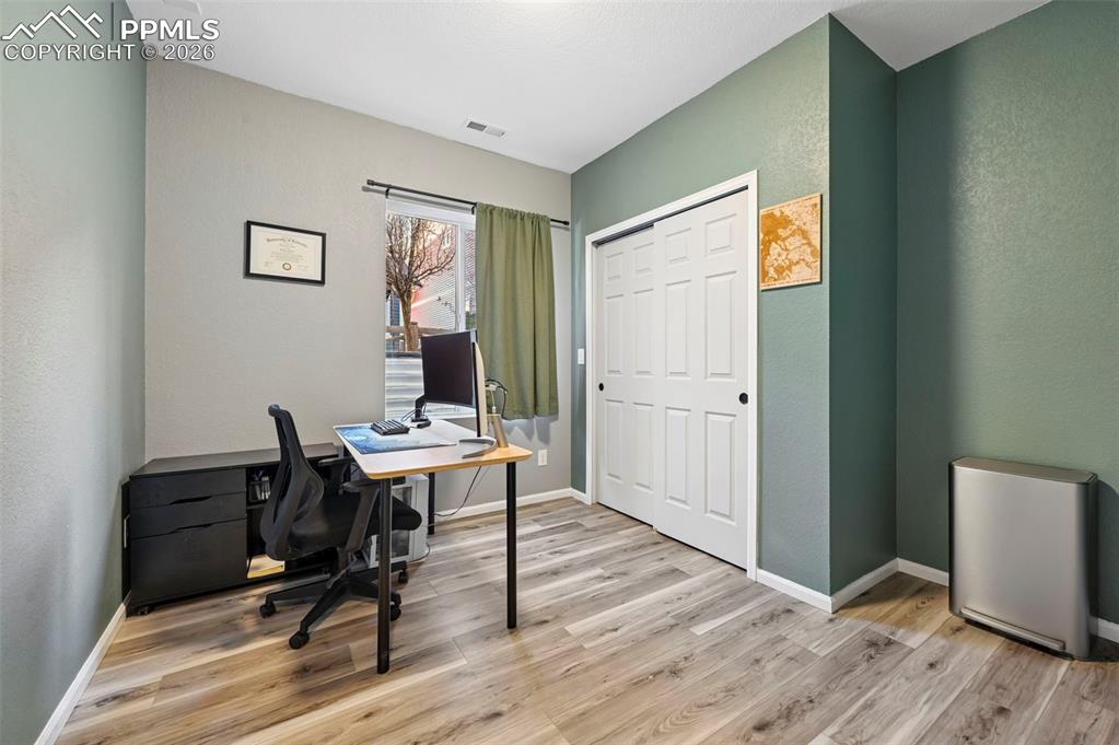 Image 34 of 35: Downstairs, bedroom 5