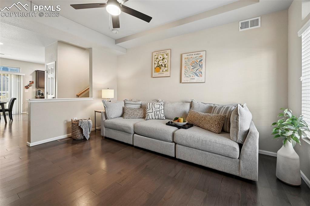 Image 5 of 35: Living Room