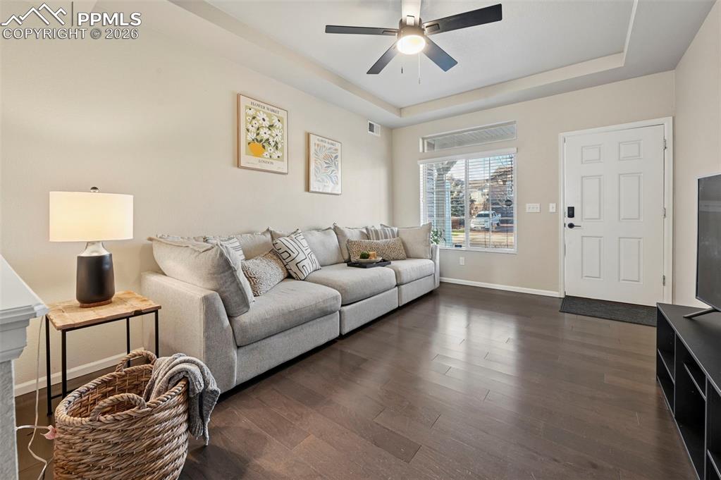 Image 7 of 35: Living Room