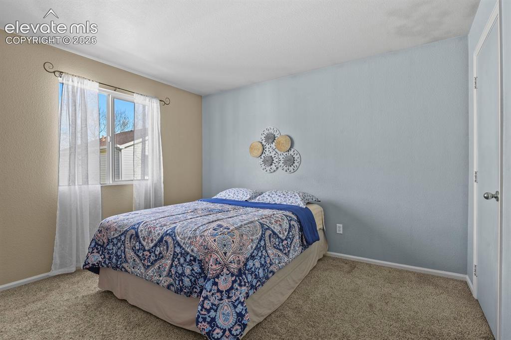 Image 22 of 46: Bedroom