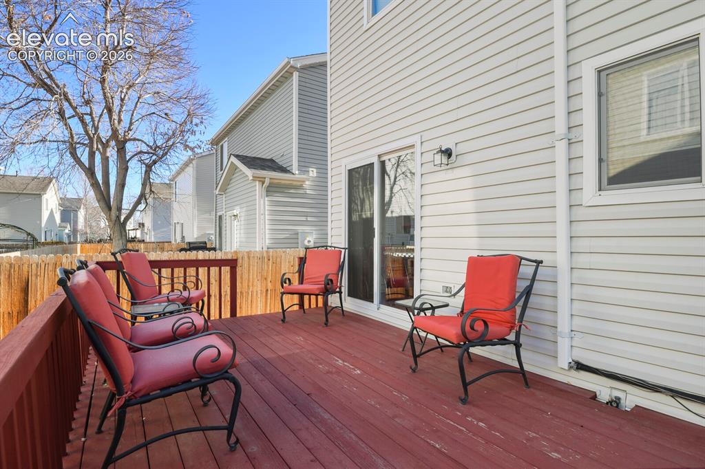 Image 29 of 46: Deck