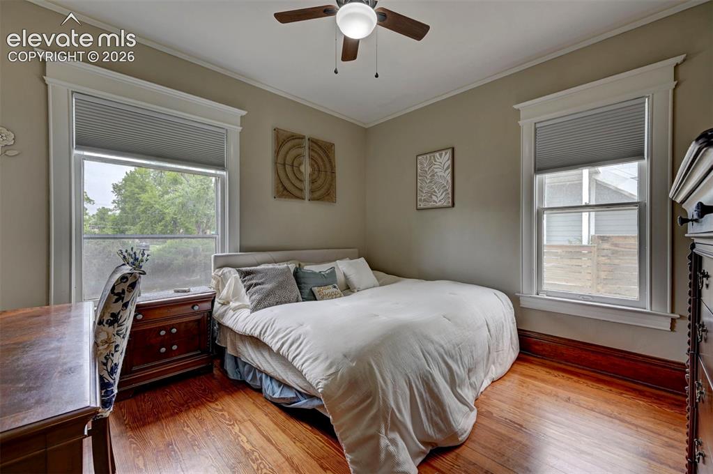 Image 16 of 49: Bedroom