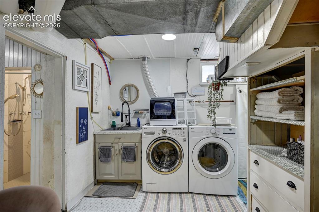 Image 25 of 49: Laundry