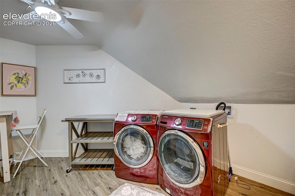 Image 36 of 49: Laundry