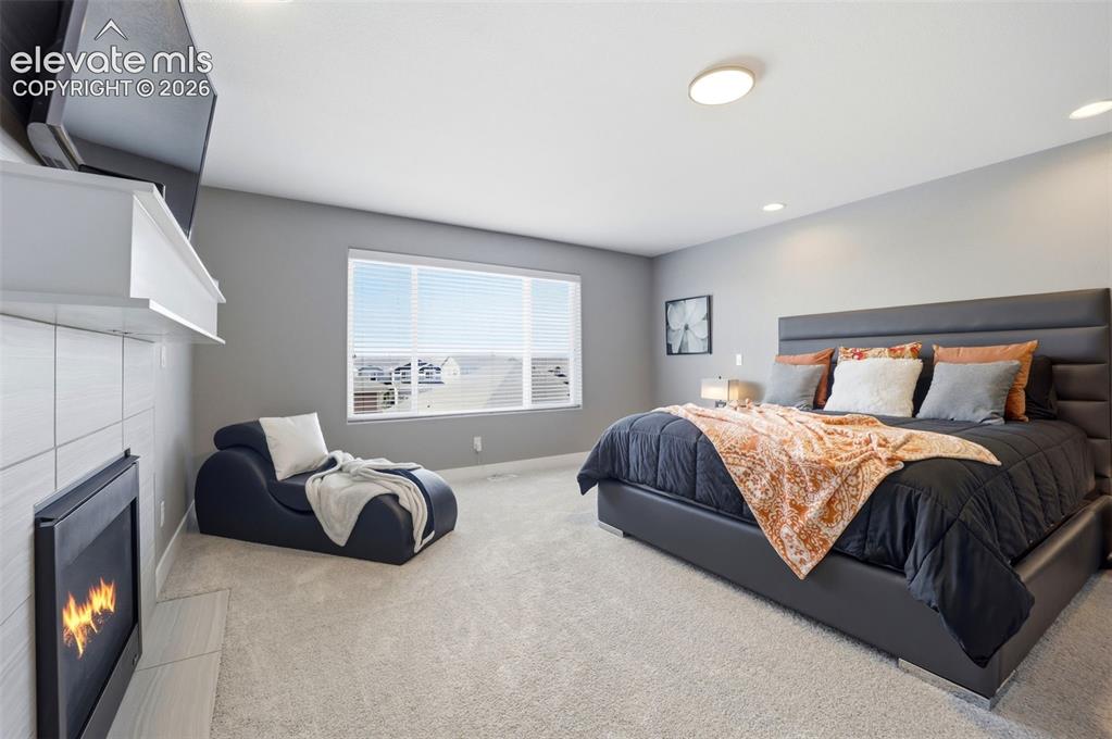 Image 17 of 46: Bedroom