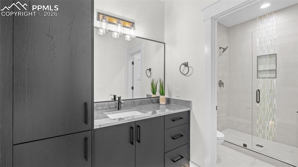 Image 42 of 47: Bathroom